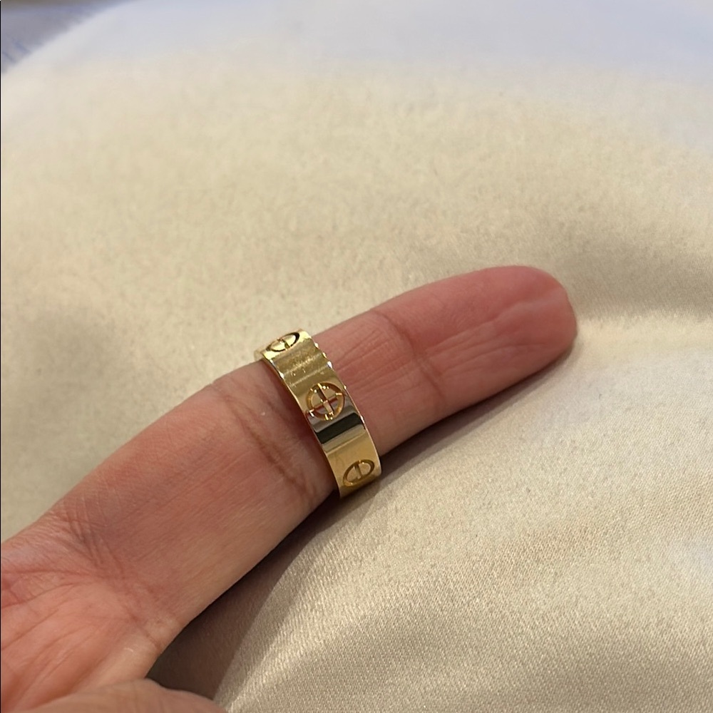 Authentic Cartier Love Ring Gold Size 52 - Picture 5 of 7